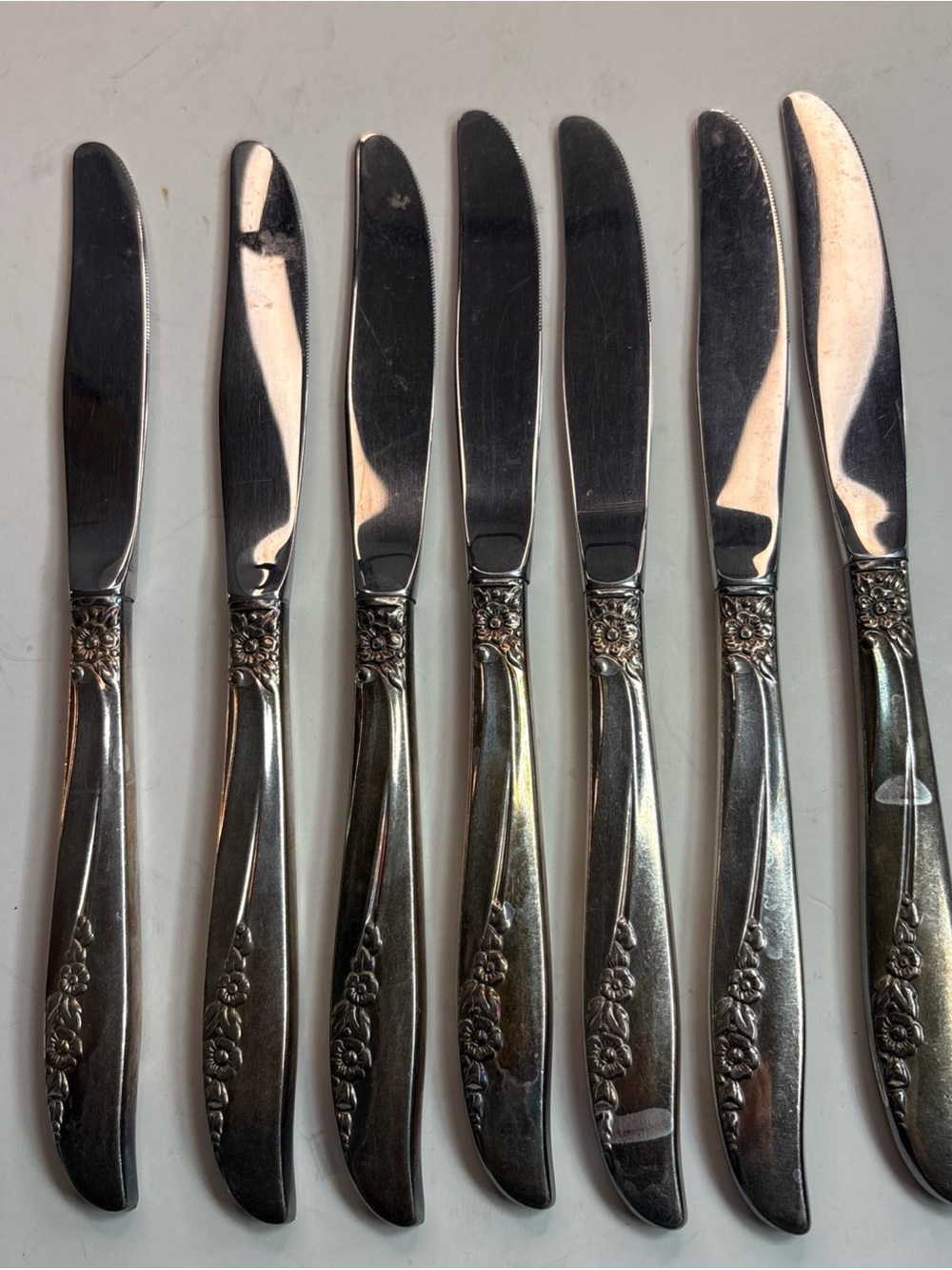 7 Dinner Knives Oneida Community Silver Plated Morning Star Pattern 1948